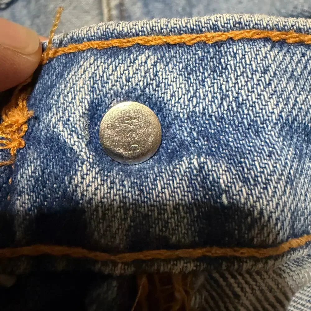 Vintage Levi’s 540 Jeans Men’s 40 x30 Blue Relaxed Denim Brown Tab 90s